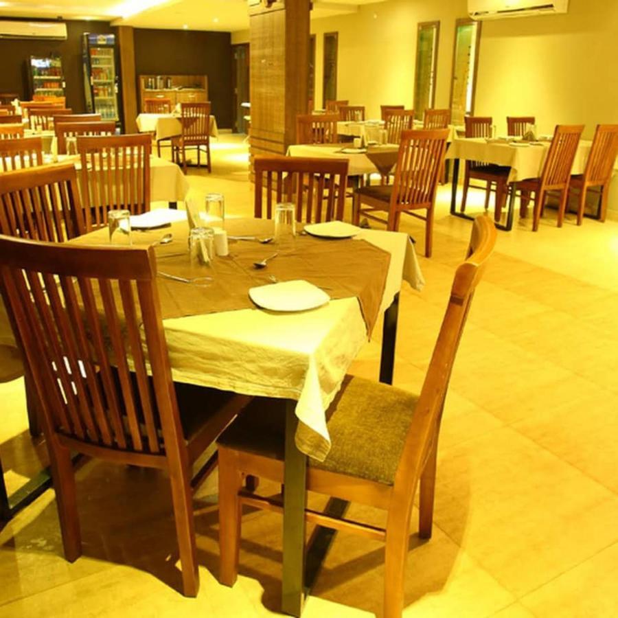 Hotel Monarch Calicut Eksteriør billede